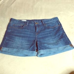Gap straight denim shorts